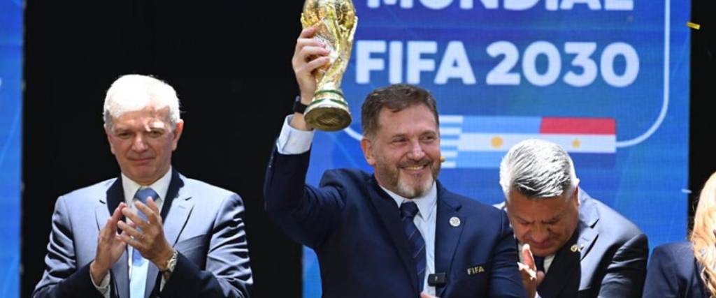 Alejandro Domínguez dio a conocer que la próxima edición de la Copa del Mundo 2030.