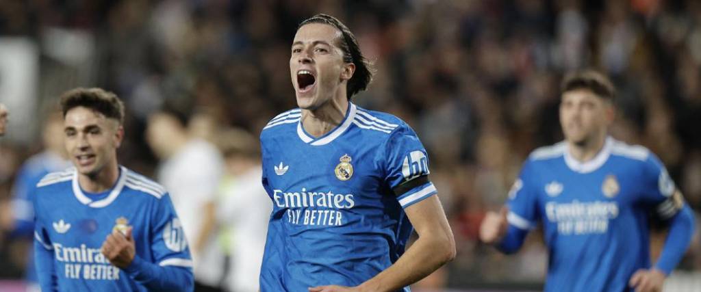 El defensor Álvaro Carreras abrió el marcador para el conjunto merengue en el duelo ante Valencia.