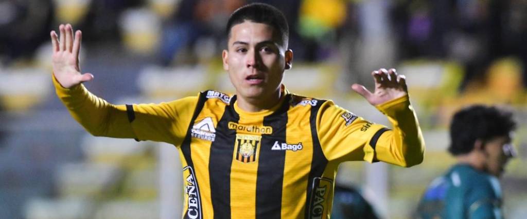 El tarijeño Sotomayor anotó el 1-0 parcial para la apertura del marcador a favor de los aurinegros en La Paz.