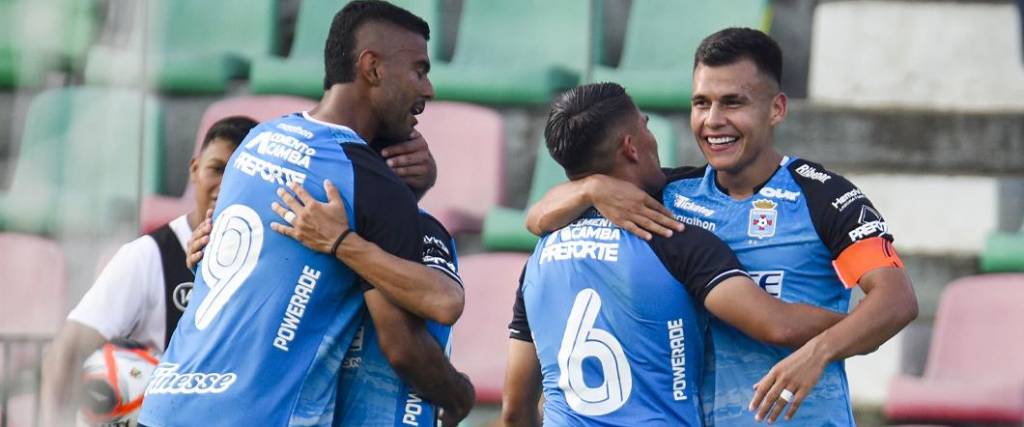 La academia cruceña se quedó con la victoria gracias a los goles de Anthony Vásquez y Moisés Villarroel.