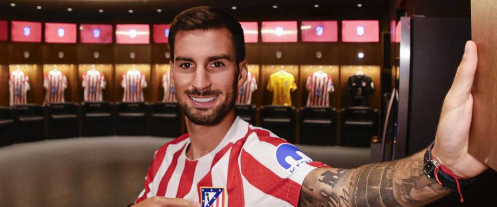 El volante español, de 23 años, pasó del Villarreal al Atlético Madrid a cambio de 50 millones de euros.
