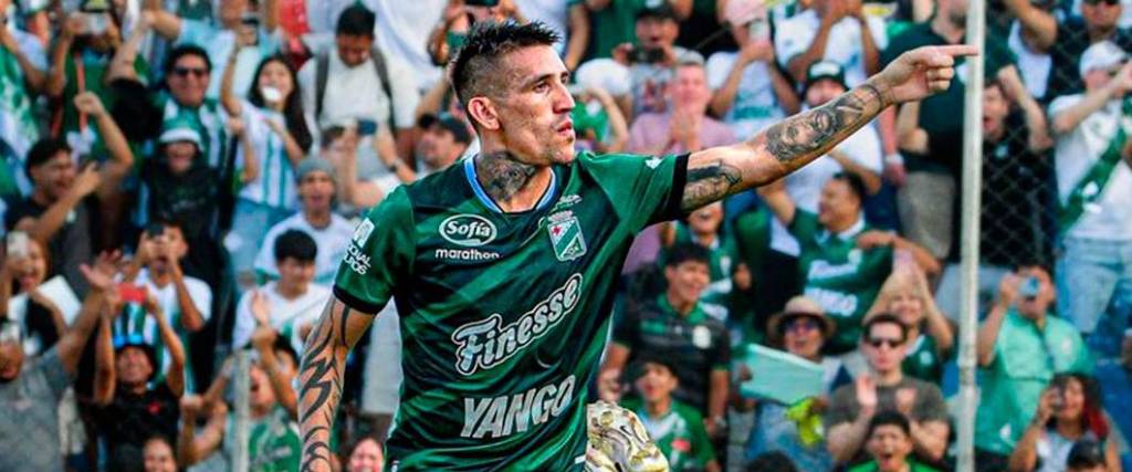 El delantero Ricardo Centurión no continuará en Oriente Petrolero tras su paso en la temporada 2025.