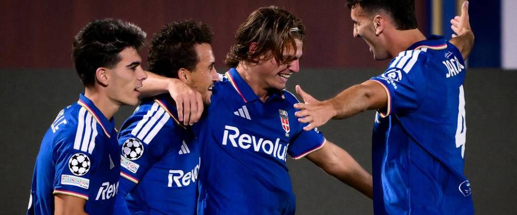 El mediocampista argentino marcó un doblete para la victoria por goleada del conjunto italiano.