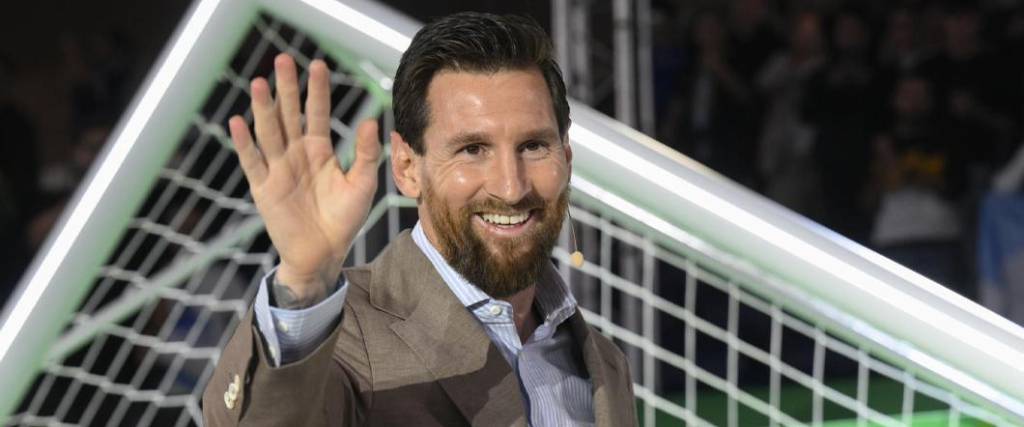 El astro argentino fue ovacionado al momento de asistir al evento de la Princesa de Asturias.