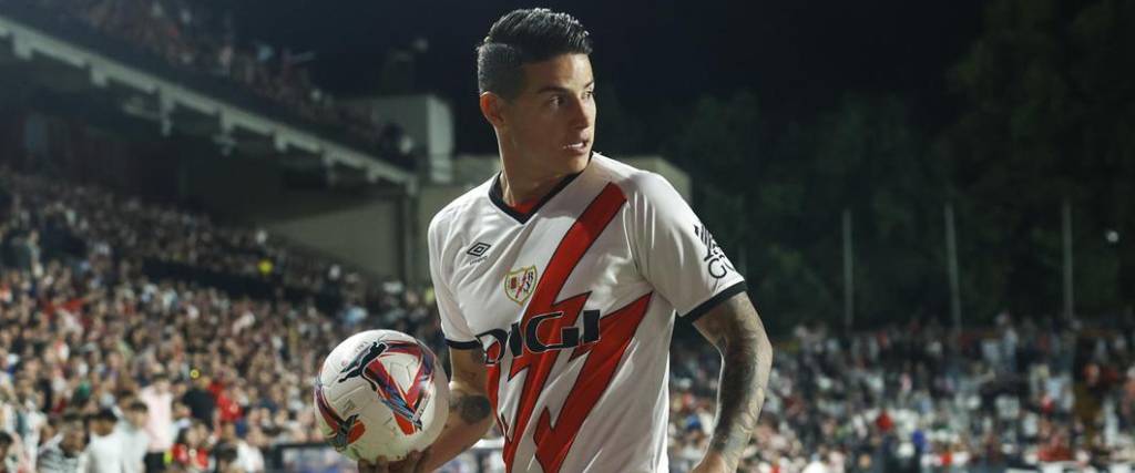 El jugador colombiano hizo su debut en el Rayo Vallecano, volviendo a la Liga de España después de 4 años.