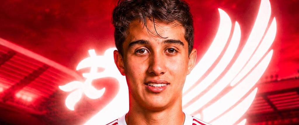 El mediocampista colombiana seguirá jugando en Atlético Nacional de Medellín hasta que cumpla 18 años.