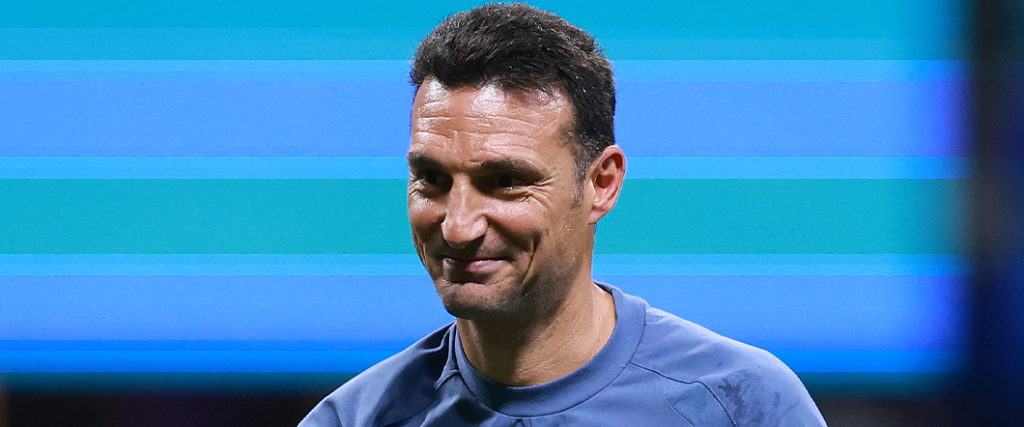 El entrenador argentino no pudo contener la emoción tras la victoria de Argentina ante Inglaterra.