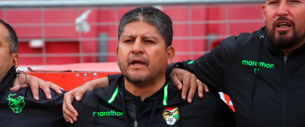 Óscar Villegas, técnico de la Verde. 