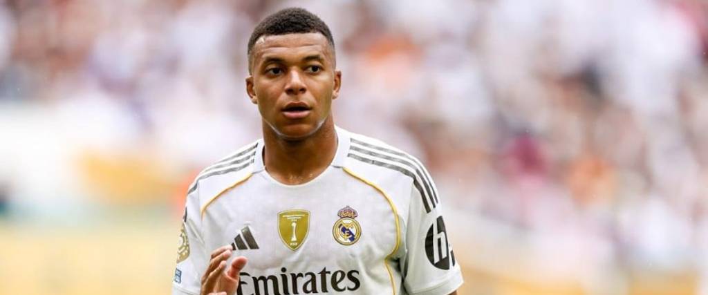 El delantero francés padece un esguince en la rodilla izquierda, lesión que arrastra desde diciembre.