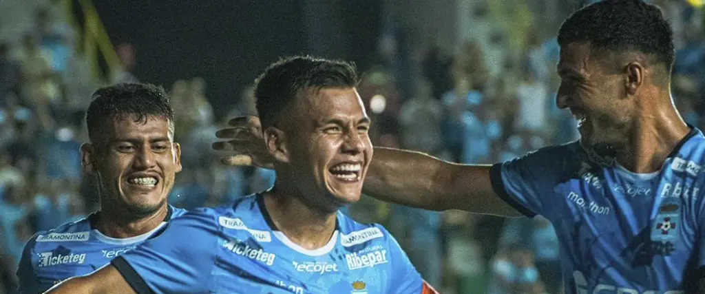 Blooming venció 2-1 a Bolívar en el Tahuichi 