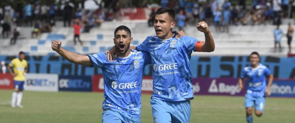 El capitán Moisés Villarroel marcó el primer tanto de la academia cruceña en la goleada ante ABB.