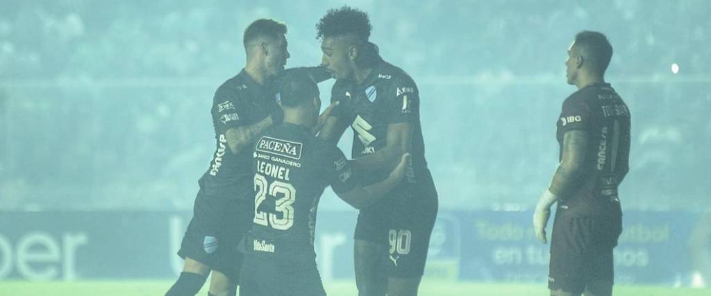 El conjunto académico logró una victoria por 1-3 para consagrarse campeón del torneo Clausura.