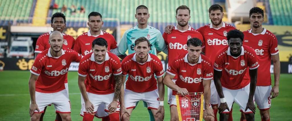 El equipo de Bulgaria avanzó a la tercera fase de la Conference League con Media y Cuéllar de titulares.