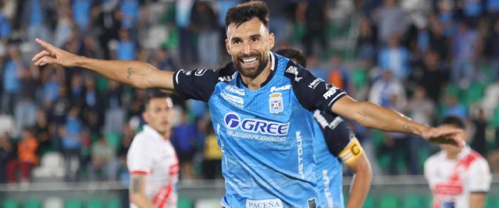 Danny Bejarano marcó el primer tanto de la academia cruceña para la victoria ante Nacional Potosí.
