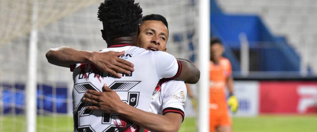 Hugo Roja marcó el 2-0 parcial para el conjunto de la Villa Imperial en el duelo ante la academia cruceña.