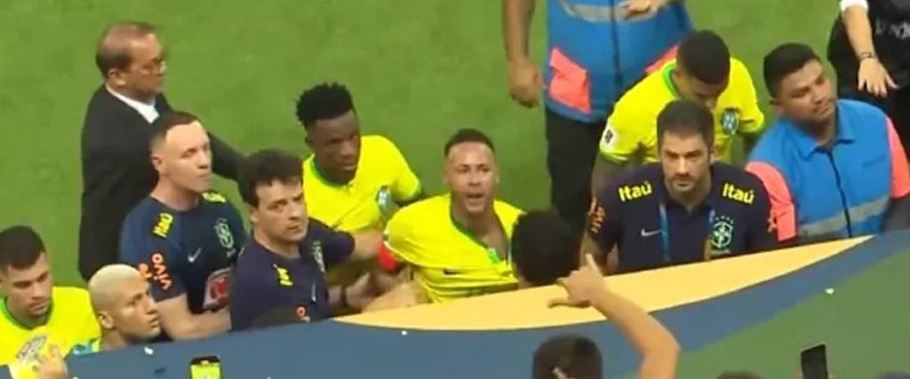 Neymar molesto tras la agresión 