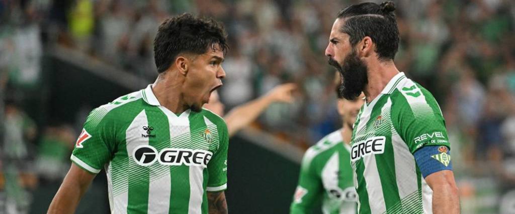 El equipo bético logró una victoria por goleada para imponerse en condición de local a Osasuna.