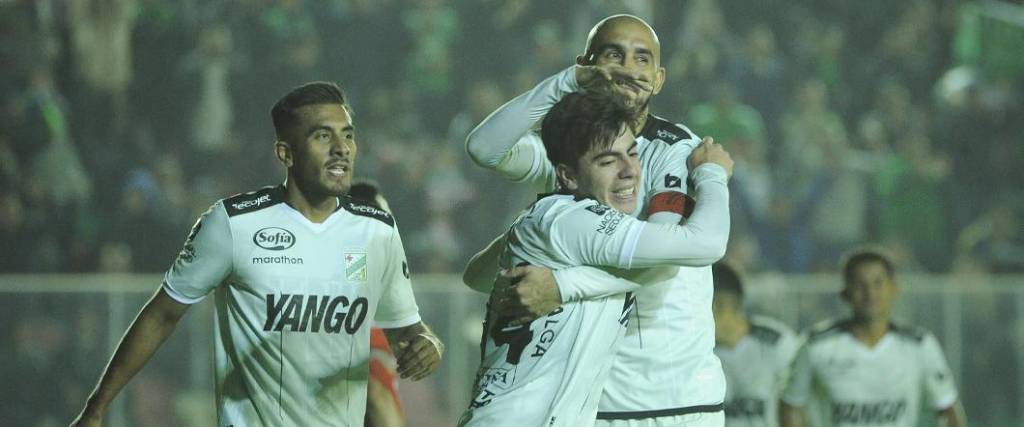 El equipo refinero logró su cuarto triunfo consecutivo gracias a un tanto del joven atacante Rashid Nacif.