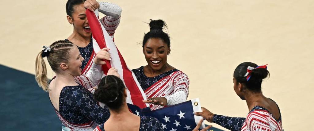 El equipo estadounidense logró el oro en gimnasia artística tras imponerse en la final a Italia y Brasil.