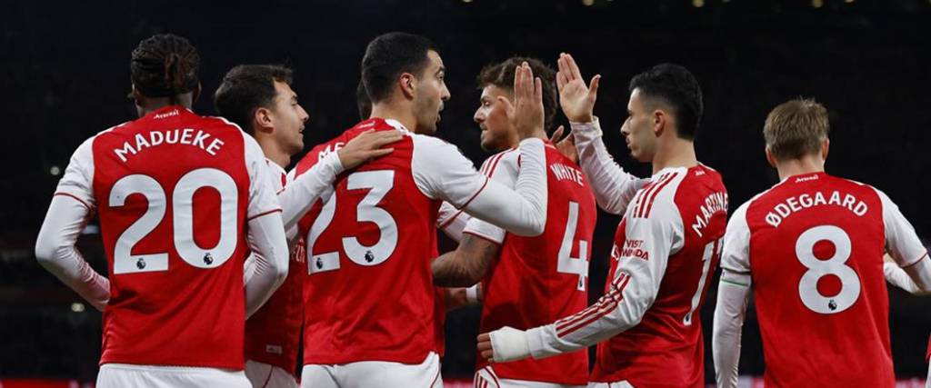 Los ‘Gunners’ siguen liderando el torneo inglés tras vencer por 2-0 en condición de local al Brentford.