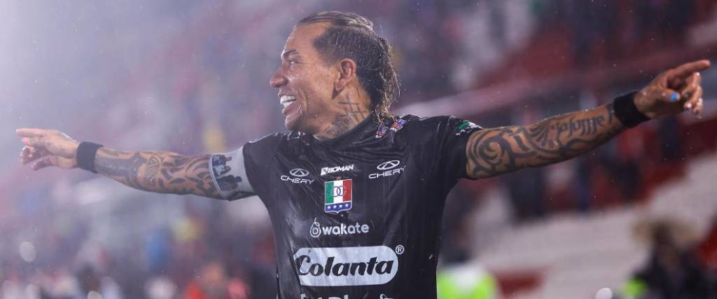 Dayro Moreno marcó dos goles para la victoria de Once Caldas 1-3 ante Huracán en condición de visitante.