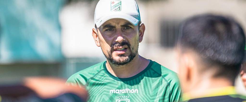 El entrenador chileno Rodrigo Venegas no va más como entrenador de Oriente tras la caída con Bolívar.