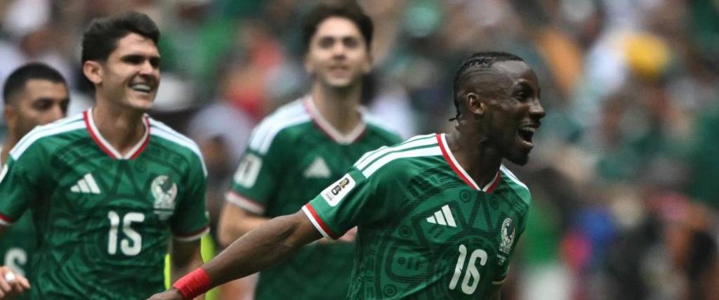 El delantero Julián Quiñones abrió el marcador para México en el primer tiempo del partido.