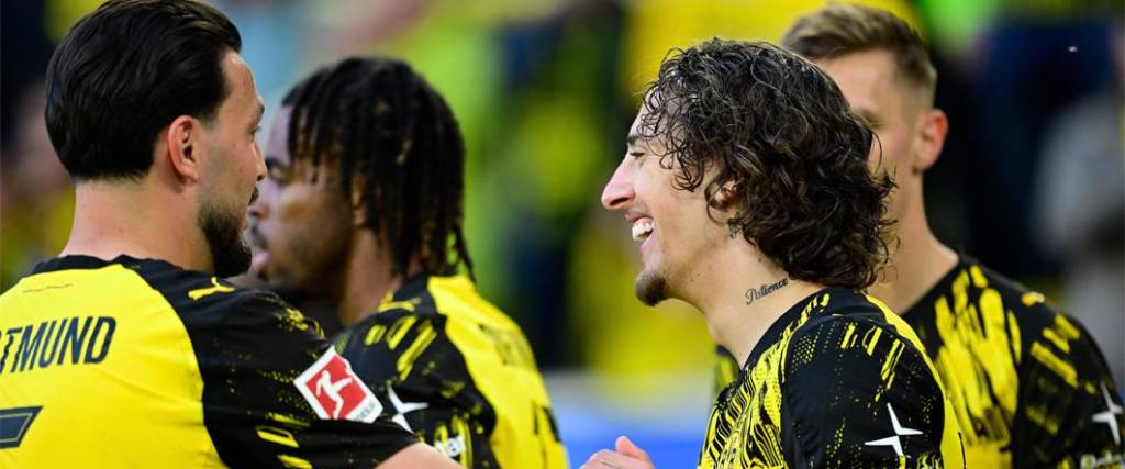 El equipo amarillo logró una victoria por 4-0 ante Friburgo para asegurar su boleto en la próxima Champions.