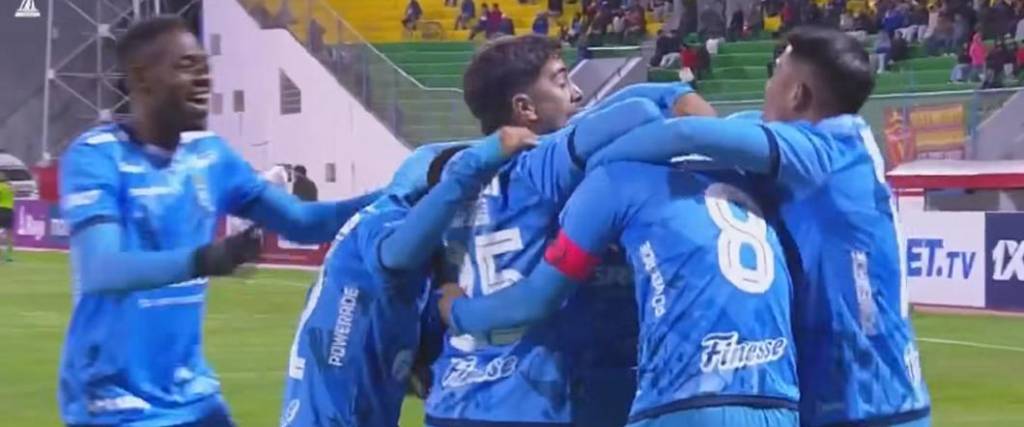 La academia cruceña avanzó a semifinales del torneo por series tras igualar 2-2 ante Real Oruro.