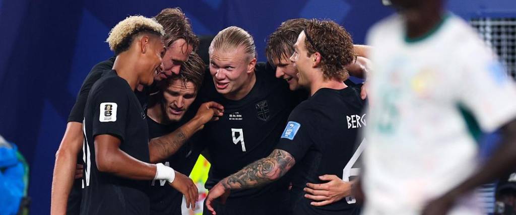Con doblete de Haaland, Noruega se impuso por 3-2 a Senegal para clasificar a segunda fase del Mundial.