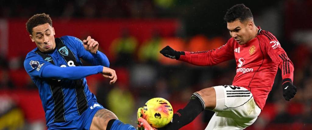 El duelo entre ambos equipos terminó igualado 4-4 en Old Trafford. El United quedó a 10 puntos del líder.