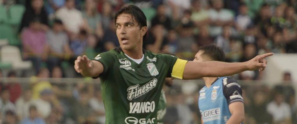 El atacante terminó amonestado en el duelo ante Blooming y no contó con chances para anotar.
