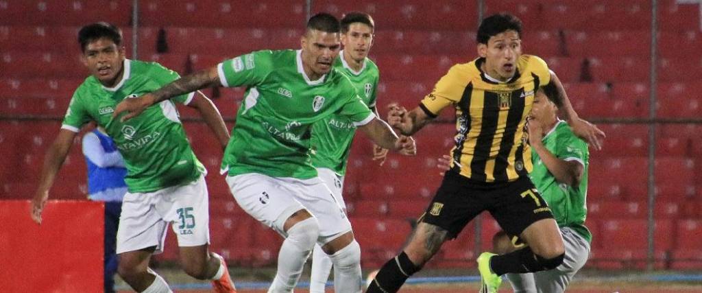El duelo entre verdolagas y aurinegros terminó igualado sin goles en el estadio IV Centenario de Tarija.