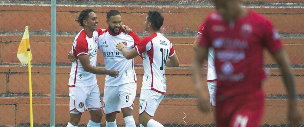 FC Universitario recibirá a Real Tomayapo en el estadio Félix Capriles, en el inicio de la fecha 18 del torneo.