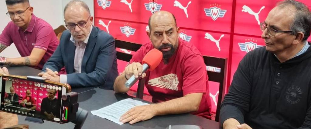 La dirigencia de Wilstermann denunció “presión y extorsión” de miembros de la FBF.