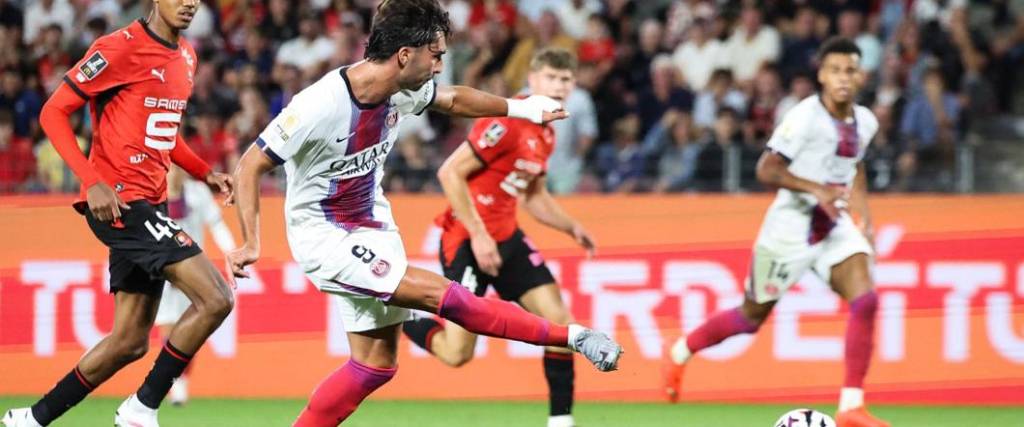 El delantero español marcó dos goles para darle el empate al PSG y evitar una derrota ante Rennes.