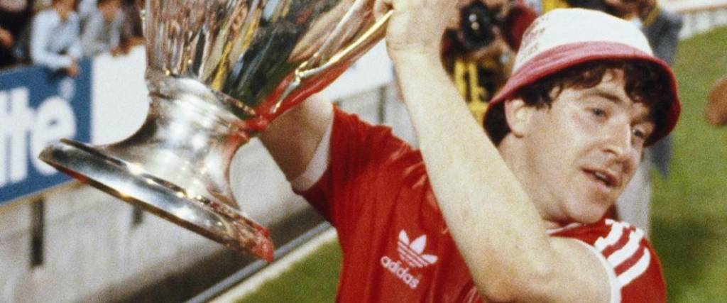 El exdelantero escocés, John Robertson, falleció a los 72 años y provocó luto en el Nottigham Forest.