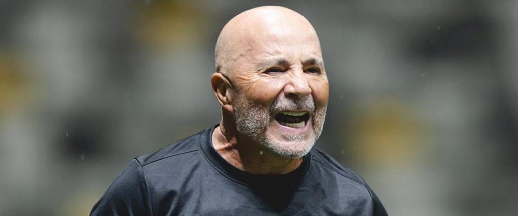 El entrenador argentino fue despedido por los malos resultados del Galo en los últimos partidos.