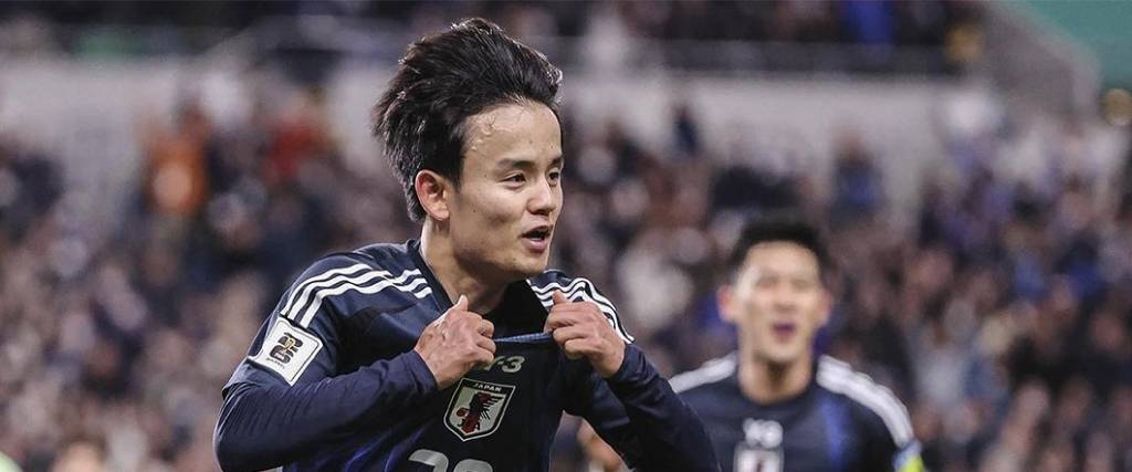 Japón venció a Bahréin 2-0.