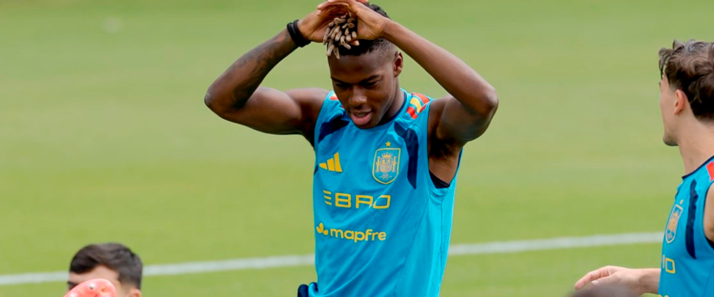 Nico Williams estuvo presente en el entrenamiento de la selección española de cara al duelo con Portugal.