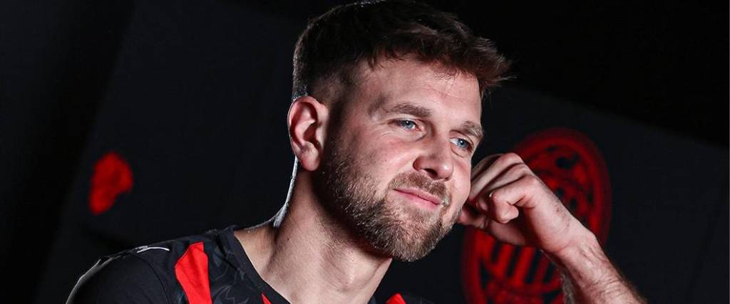 El delantero alemán tendrá su primera experiencia en el fútbol italiano, vistiendo la camiseta del Milan.