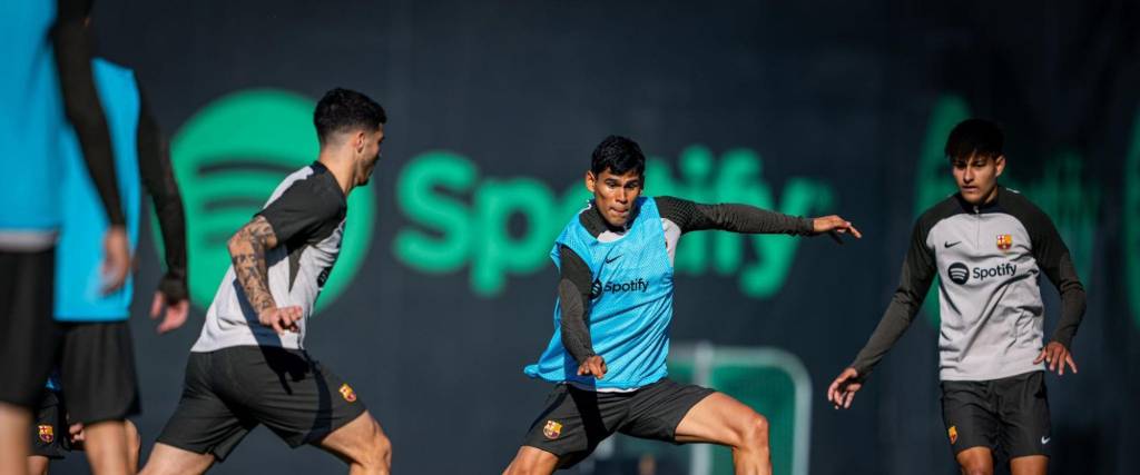 Jaume Cuéllar entrenando con la primera del Barca