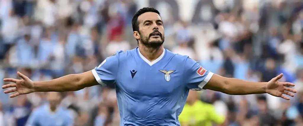Pedro Rodríguez, delantero español, con la camiseta de la Lazio de Italia.