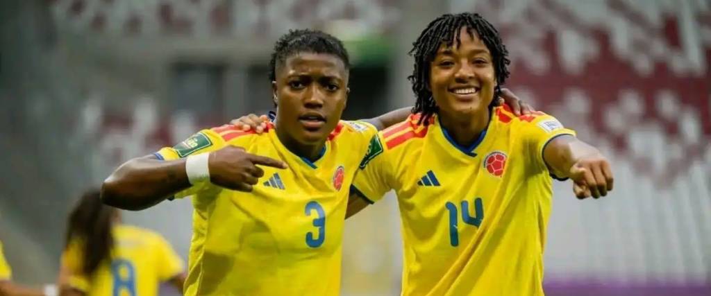 Las jugadoras de Colombia celebran uno de los tres goles anotados ante Costa Rica.