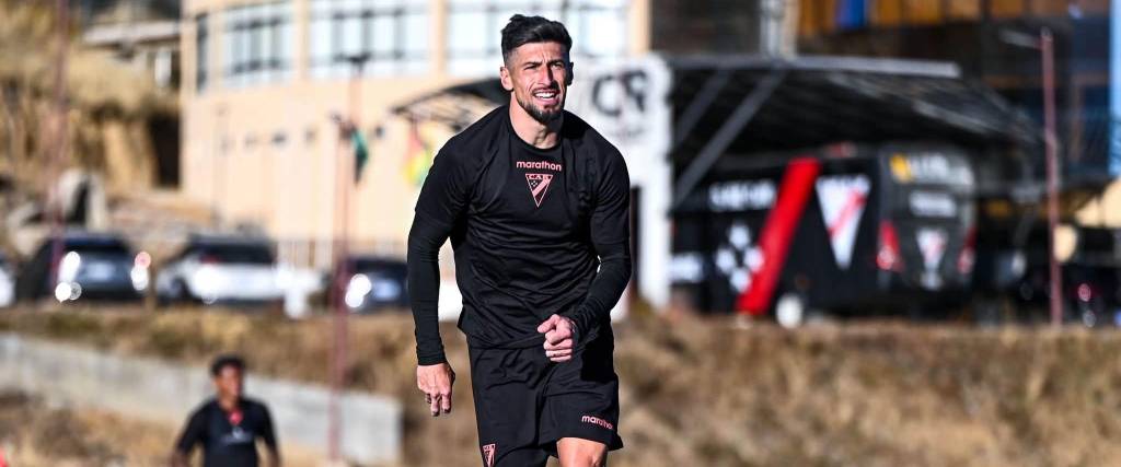 Joel Amoroso entrena en el club Always Ready.