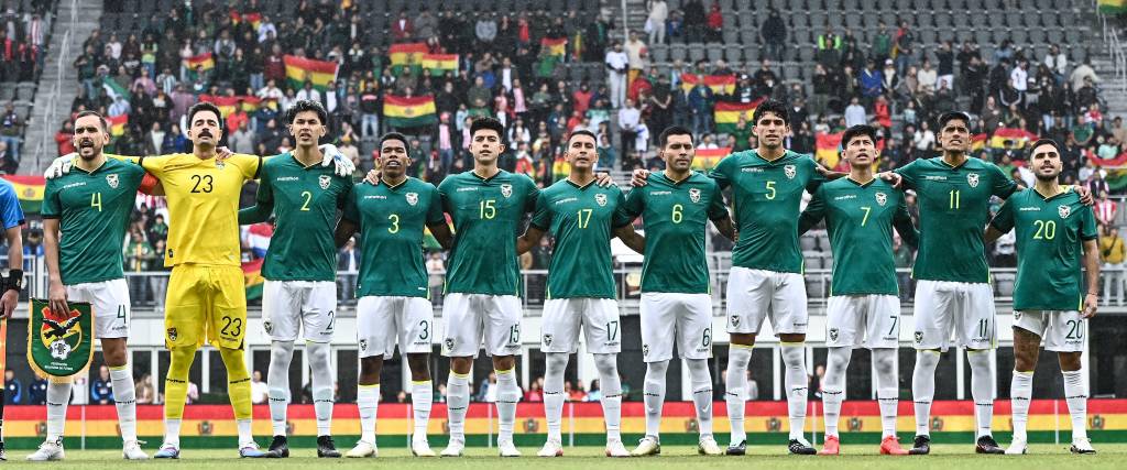 La selección boliviana en el estadio Audi Field.