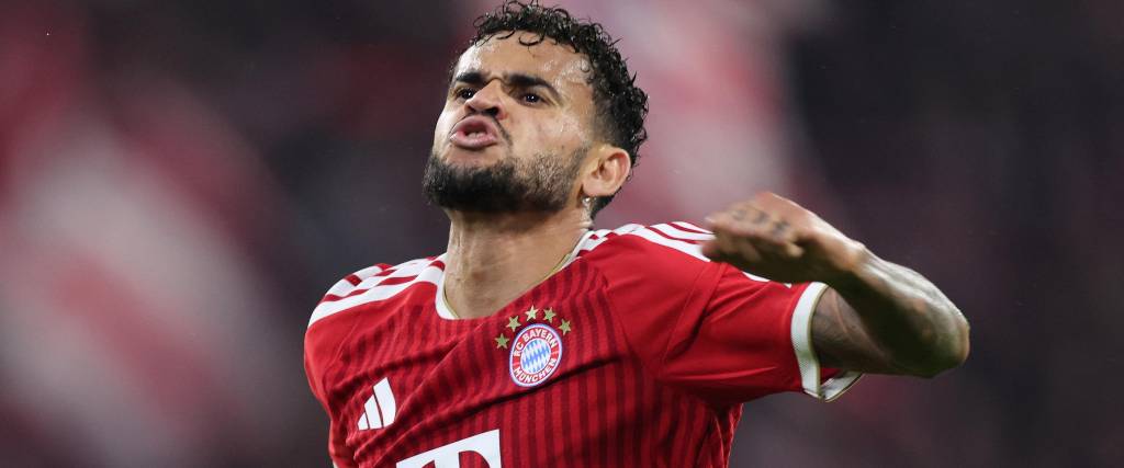 El colombiano Luis Díaz tuvo una jornada inspiradora y celebra uno de sus tres anotaciones frente al Leipzig.