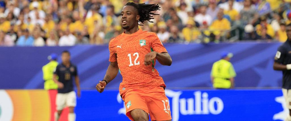 El delantero marfileño Elye Wahi en el juego ante Ecuador por el Mundial 2026.