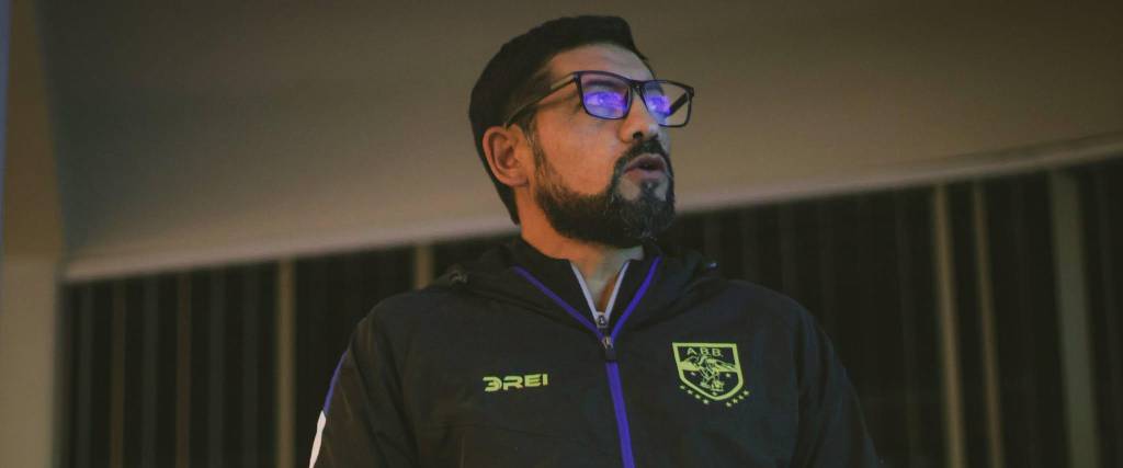 Walter Flores, entrenador de ABB. 