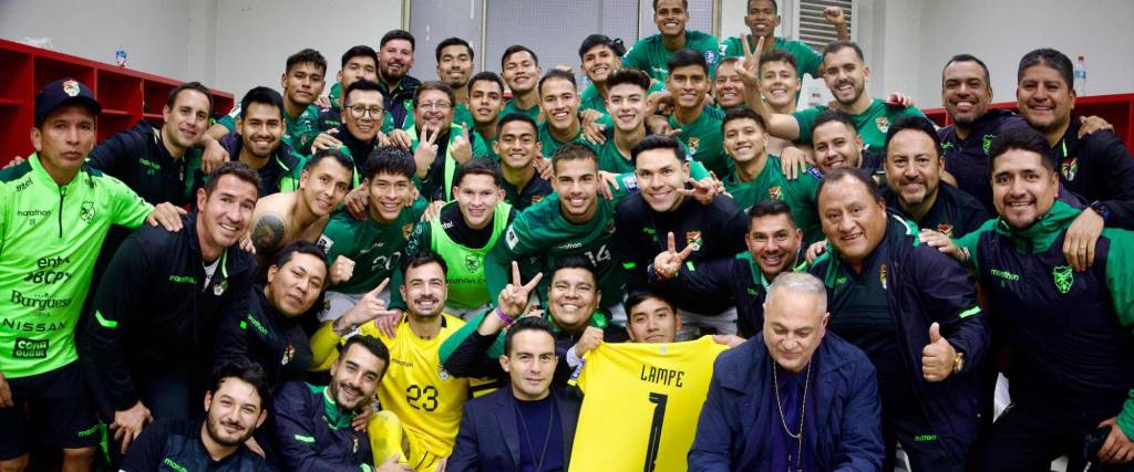 Festejo de la Verde en el vestuario del estadio Nacional de Santiago.